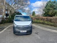 VAUXHALL VIVARO