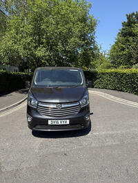 VAUXHALL VIVARO