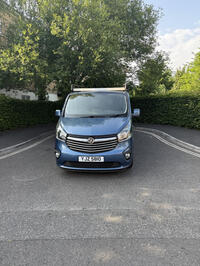 VAUXHALL VIVARO