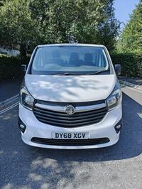 VAUXHALL VIVARO